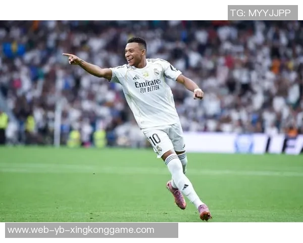 皇马今日训练前为西班牙列车事故遇难者默哀一分钟表达哀悼与关怀